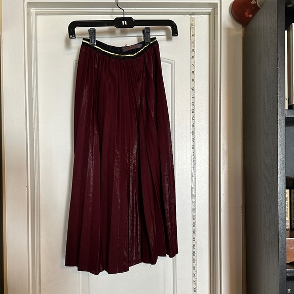 Kokoro one-size red pleated midi skirt NWT